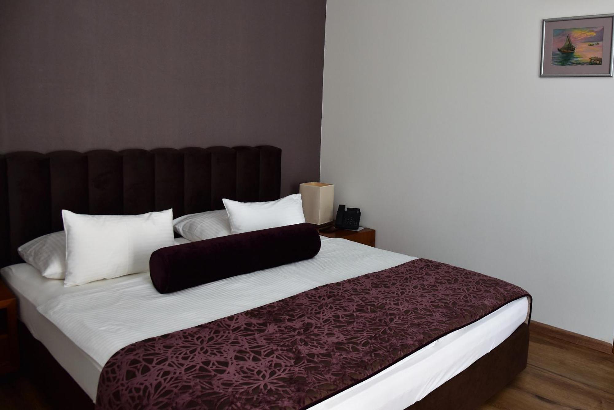 Hotel Lipa Postira Eksteriør billede