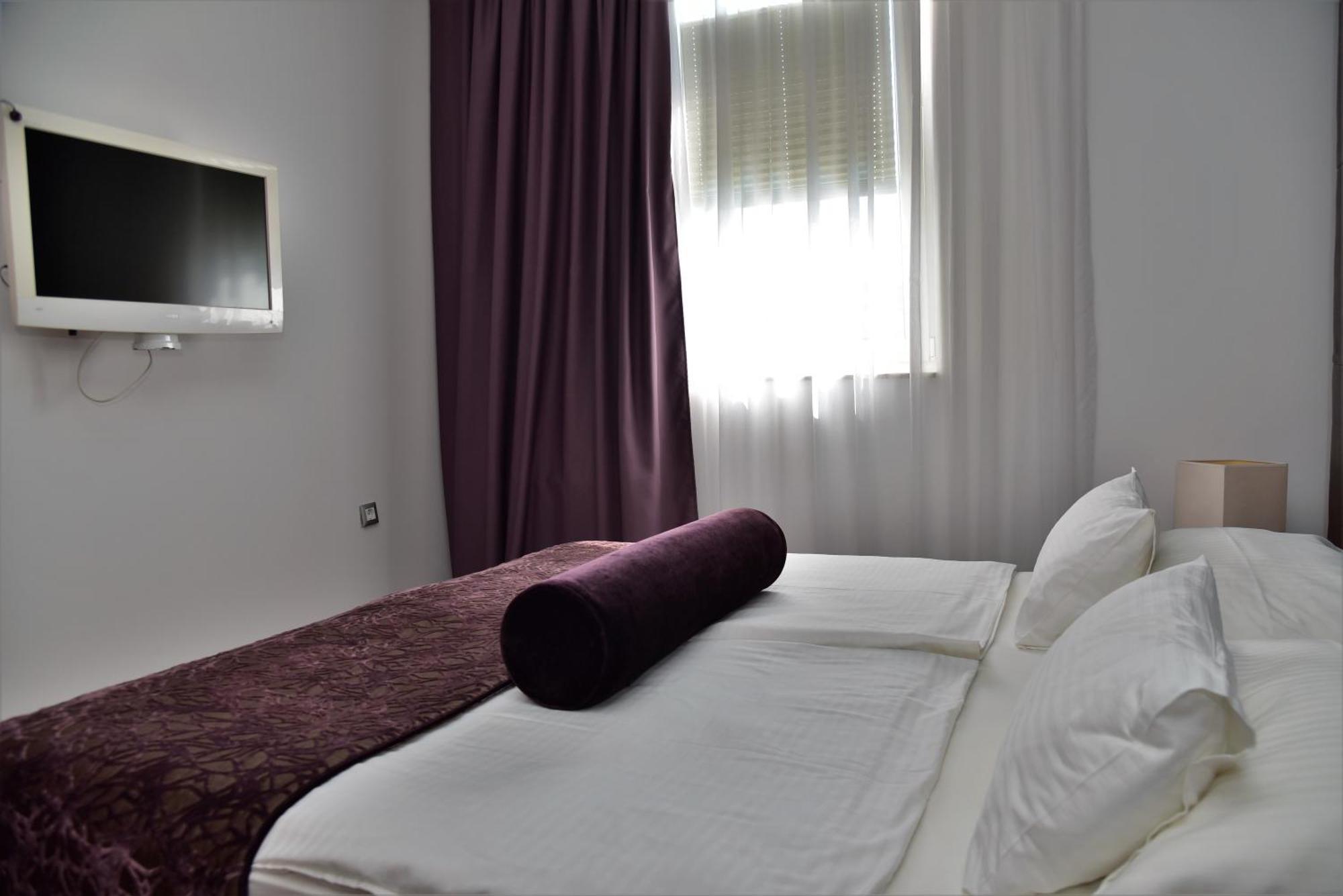 Hotel Lipa Postira Eksteriør billede