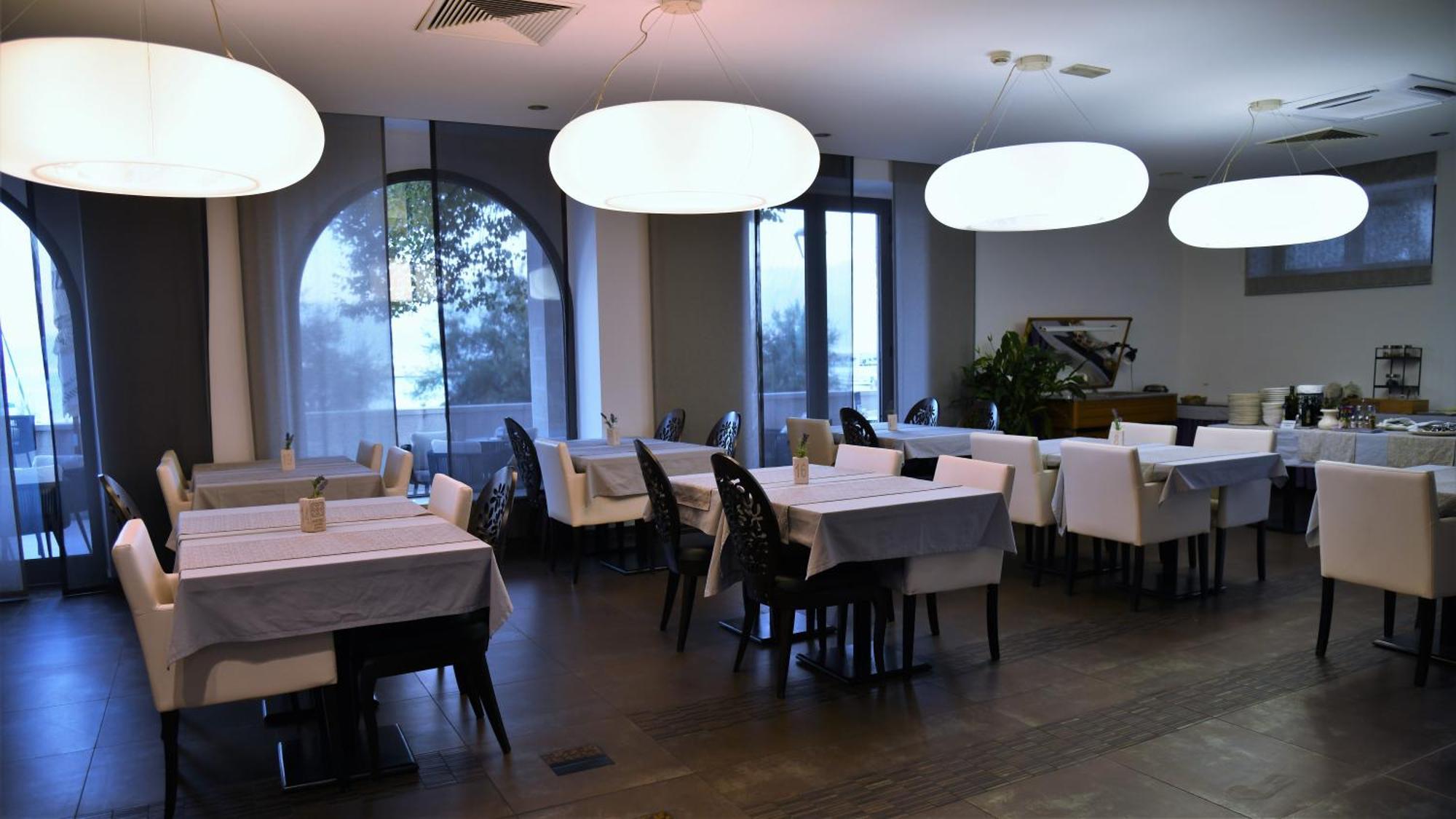 Hotel Lipa Postira Eksteriør billede